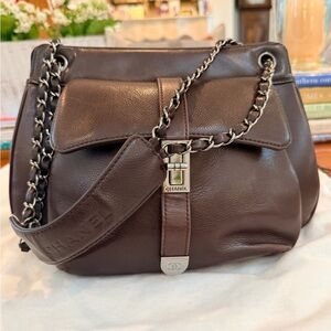 AUTHENTIC CHANEL Dark Brown Leather Shoulder Bag , Beautiful 2000’s Vintage